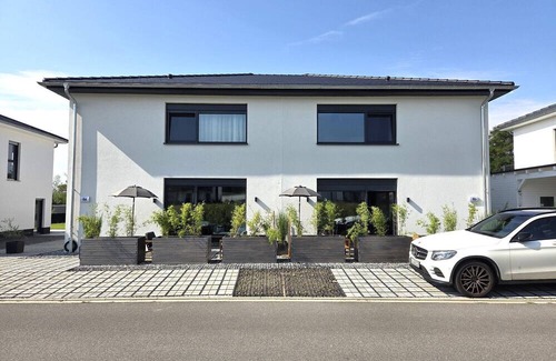 Muldestausee Apartment | Apartment 'Schlossterrassen 8b' with Private Terrace, Shared Garden and Wi-Fi