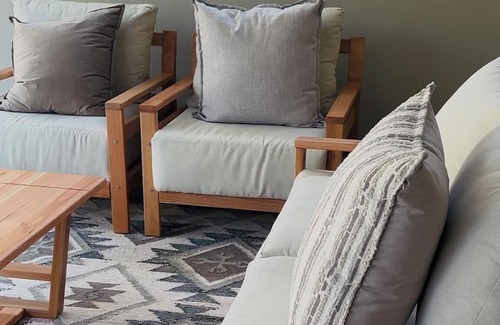 Gaborone Apartment | Boutique 1 bedroom apartment with 24 hour security centrally located
