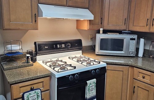 Cassopolis Apartment | 3 Bedroom - Country Hideaway with Local Charm
