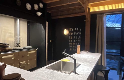 Musk House | The Barn at Stonewalls - Farm stay in 25 acres In Daylesford