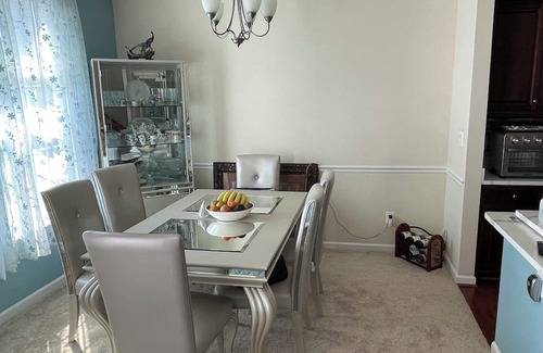 Dale City House | Cozy and Large 3-bedroom Townhome in delightful Dale City