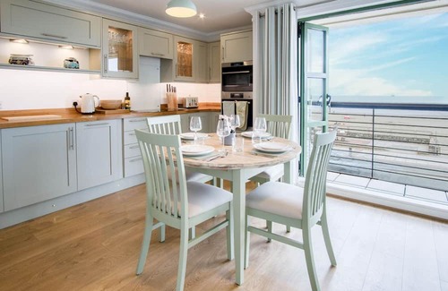 Little Haven Apartment | 3 St Bride's Bay View - 3 Bedroom - Broad Haven
