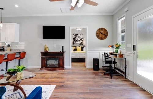Kinston House | Blu Ivy: Skylight walk-in shower, Private en-suite in each bedroom/covered patio