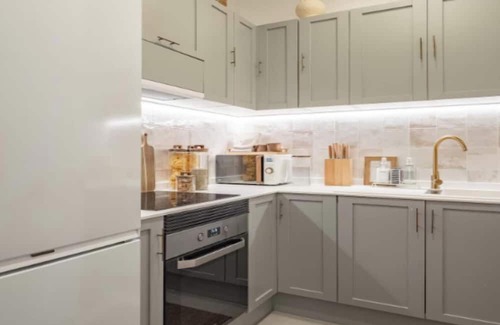 Eixample Apartment | Elegant Apartment Steps from Passeig de Gràcia