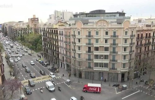L'Antiga Esquerra de l'Eixample Apartment | Authentic 19th-Century Charm in the Heart of Barcelona