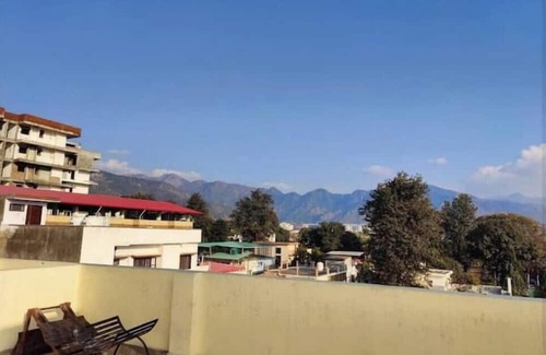 Bullawala Apartment | Castle Inn Dreamy ,2 BHK,Mussoorie Road,Dehradun