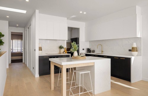 San Remo House | San Remo Luxe 2, large modern home with 180-degree bay views, outdoor spa.