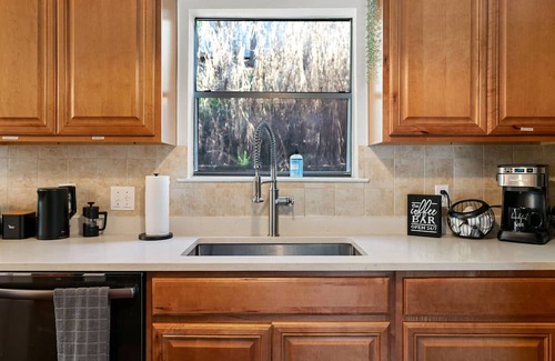 Highland Hills House | 2 Mirrored Units- Fire pits and grill, walk to Starbucks, HEB, restaurants