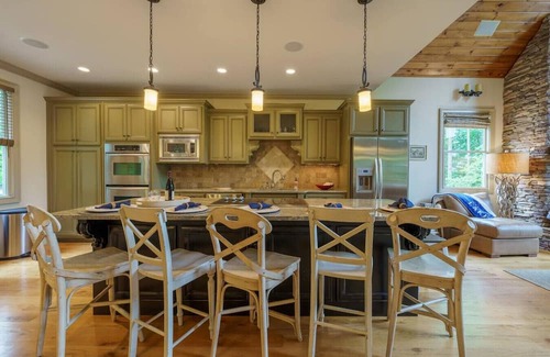 Gainesville Apartment | The Perry Lake House