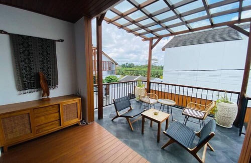 Lodtunduh Apartment | OriVista Luxe Private Pool Villa Ubud Balcony View