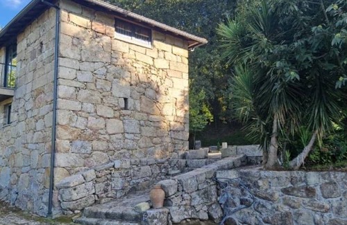 Marco de Canaveses House | 🏡 Serene Mountain-View Villa with Private Pool & Balcony - The Monastery Barn