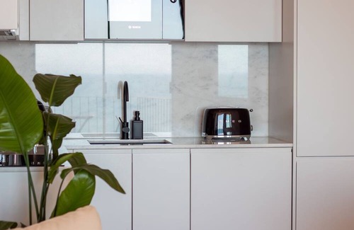 Foz do Douro Apartment | EDiTiON 309 Penthouse w/Plunge Pool by LovelyStay