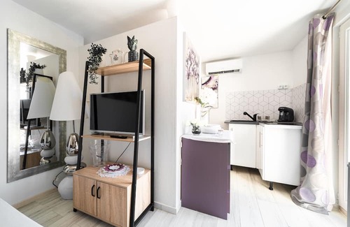 Saint-Romain-en-Viennois Apartment | Le Chant des Cigales - Climatisé, piscine partagée