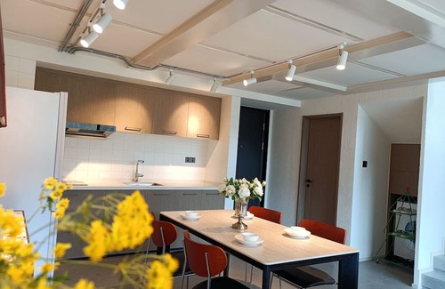 Chengde Apartment | 2-Bedroom Loft - Onsen, creek, playground (2-hour drive from Beijing)