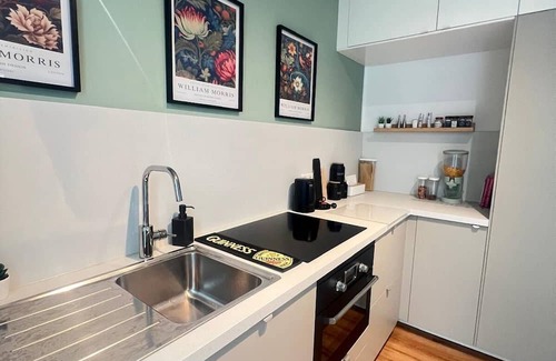 Stadtkern Apartment | Central, family-friendly apartment with terrace and underground garage in Essen
