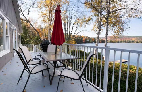Saint-Damien House | Waterfront with Spa and Lake Access