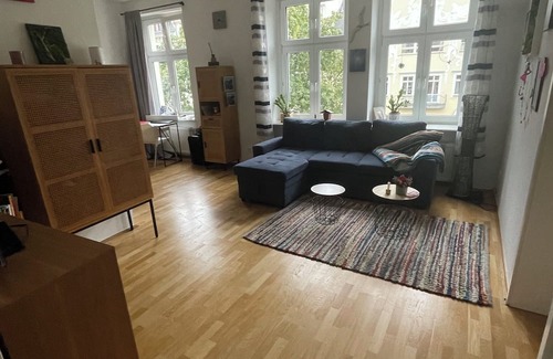 Gohlis-Sud Apartment | Cozy old apartment at the Schlösschen