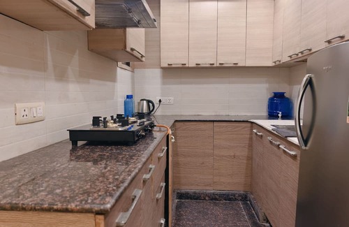 Lajpat Nagar Apartment | 2BHK in Lajpat Nagar near Market