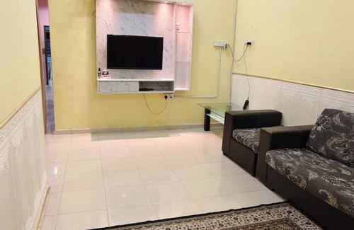 Kampung Sungai Karang Darat House | Homestay Murah Cheap and very satisfying