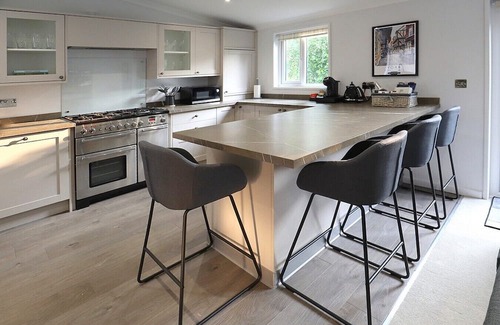 Fangfoss Cabin | Earl Grey Lodge: A Luxury Escape near York, with modern amenities.