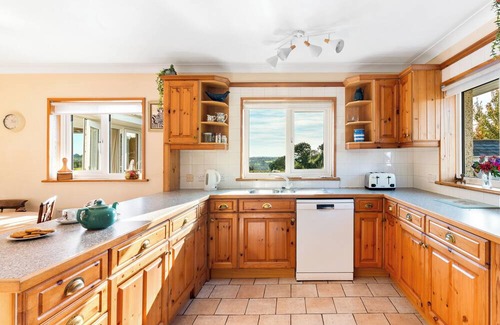 Mylor Bridge Cottage | Peaceful country escape with garden & views