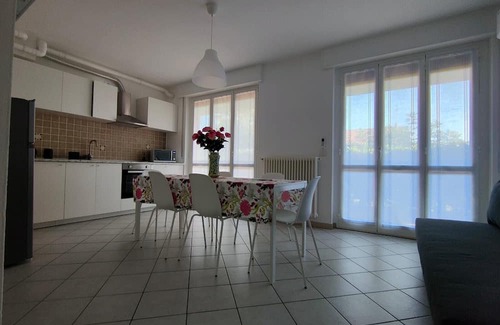 San Fermo della Battaglia House | Holiday Home 'Martina' with Private Terrace, Wi-Fi and Air Conditioning