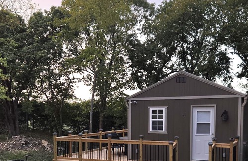 La Cygne Cabin | Enjoy our new cabin at Linn Valley Lakes Kansas. Gated community for safety.