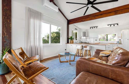 Pinbarren House | The Lodge at Pinbarren with Mountain Views & Pool