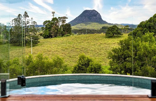 Pinbarren House | The Lodge at Pinbarren with Mountain Views & Pool