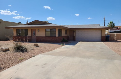 Lake Havasu City House | Charming 3-bedroom house with AC and WiFi in enchanting Lake Havasu City