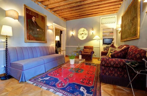 Isola San Giorgio Maggiore Apartment | Bell Tower at the Rectory (Design House)