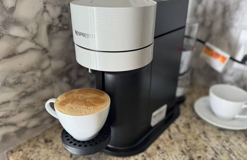 Seafair House | Cozy private one bedroom suite with living room near beautiful dyke