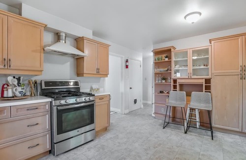 Kitchener House | Rent the Rectory! Close to shopping, bus routes, and easy highway access
