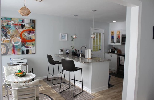 Pascagoula House | Charming 3-bedroom house in peaceful Pascagoula only a walk to the beach.