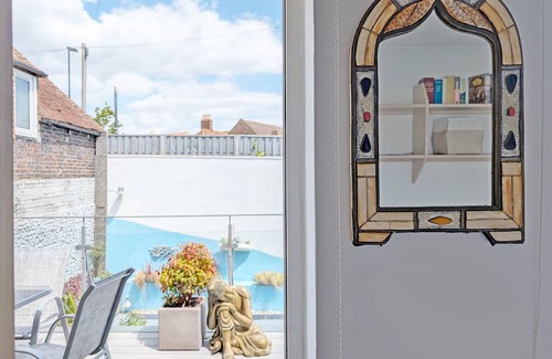Emsworth Cottage | Mill Pond House - Sleeps 8 guests in 4 bedrooms