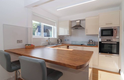 Heligan Cottage | PEBBLE & PINE AT HARCOMBE HOUSE, family friendly in Chudleigh