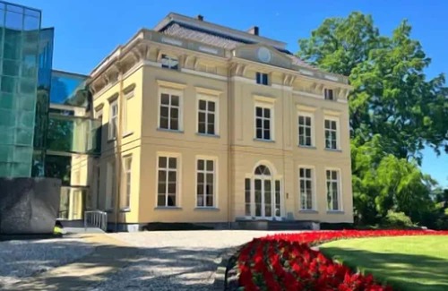 Wageningen House | Breathtaking Stay w/Spa & Scenic Surroundings | Local Dining & Nature Spots