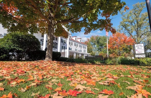 North Conway Condo | Eastern Slope Inn Studio Unit Saturday Check-In