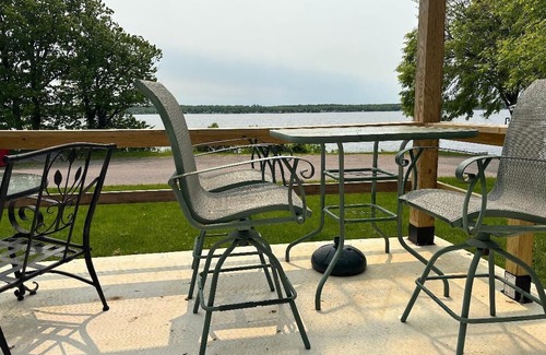 Chaumont House | Lake Front House in Beautiful Guffin Bay, Chaumont