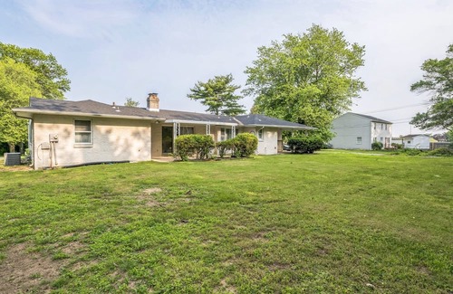 Newark House | NEW! 4BR Retreat Near Christiana Mall & UD | Game Room, Patio, Golf Course View
