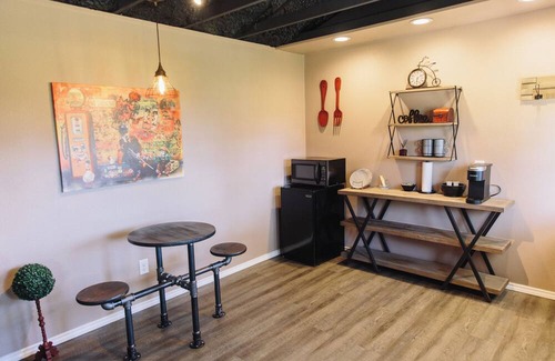 Canton Cottage | The Brickhouse - Modern Brick House Themed Cottage w/Access to Pool and Hot Tub
