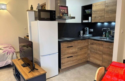 Nyons Cottage | Cottage 'Appartement Cosy' with Private Terrace, Wi-Fi and Air Conditioning
