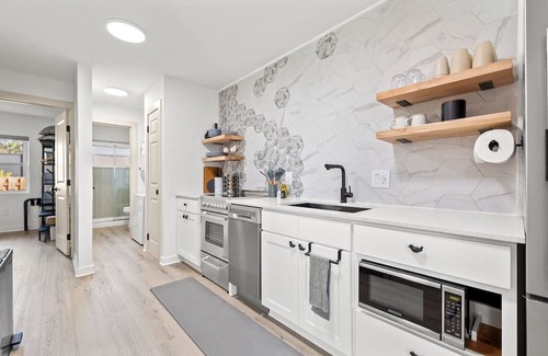 Old Southeast House | Charming 2-bedroom in lovely St. Pete.Fenced,DwntwnProximity,Close to Waterfront