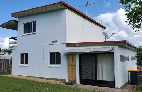 St Helens Beach House | Serene St Helens Beach affordable. Multi Families. Crabbing, fishing & relax.