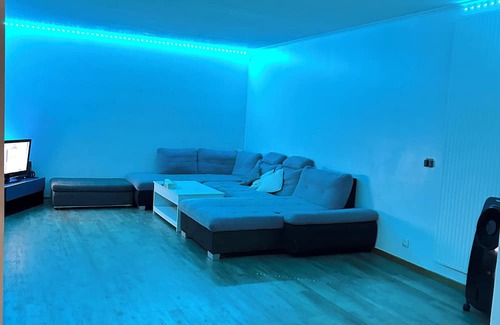Vitrolles Apartment | 90m2 2-bedroom apartment with dressing rooms and private jacuzzi near Marseille.