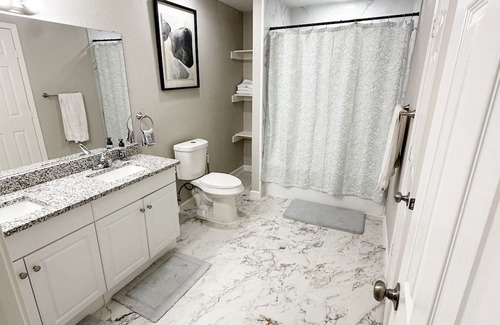 Fort Worth House | Ctrl+Alt +Relax - Cozy Work Stay house with WiFi, AC in Fort Worth