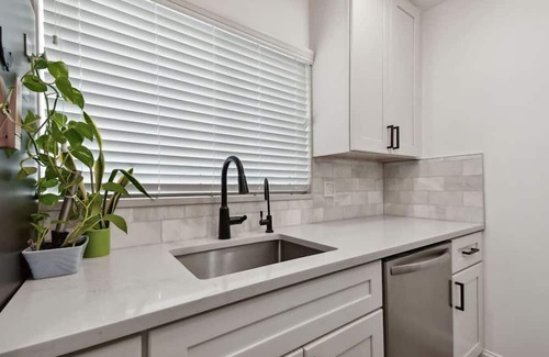 Dunedin Condo | Beautifully Renovated Condo on Water!