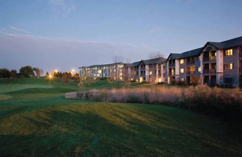 Lake Geneva Apartment | Cozy 1-bedroom apartment with AC, WiFi in charming Lake Geneva