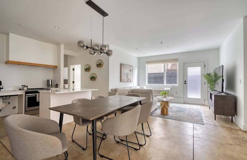 Humboldt Apartment | The Artist's Oasis on Alberta
