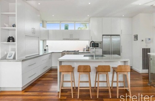 Glen Iris House | Modern Towhouse 4 Bedrooms